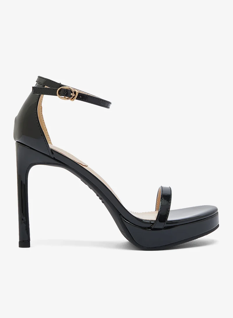 ايلا صنادل بكعب عالٍ كلاسيكي بتفاصيل حزام